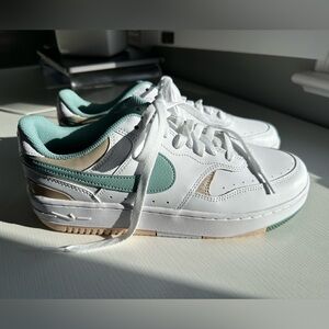 Nike Gamma Force Woman Size 10 Brand New